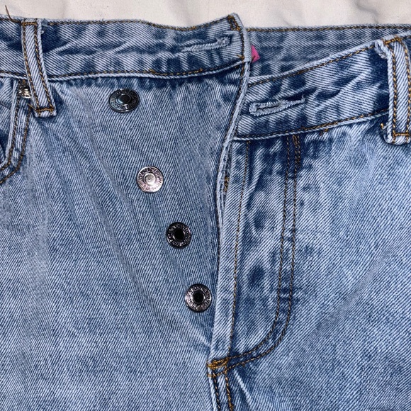 Edikted Boyfriend Jeans - Picture 7 of 8